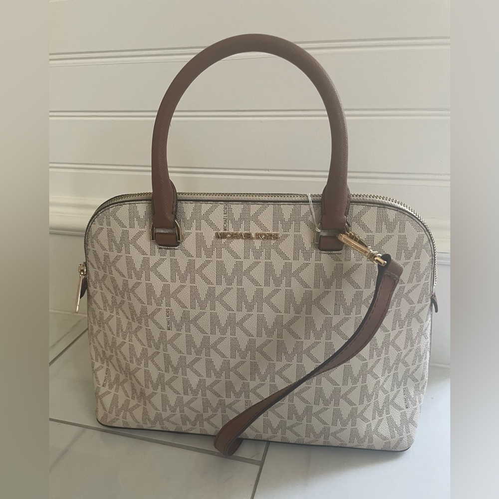 Michael Kors Signature Cindy Large Dome Satchel